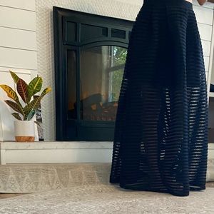 Mesh ribbed dual layer skirt